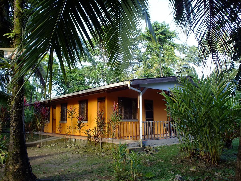 Cabinas Caribe Luna 卡维塔 外观 照片