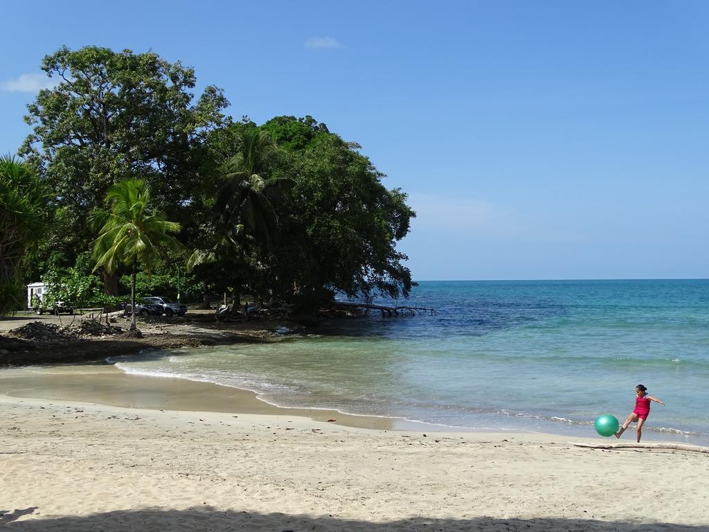 Cabinas Caribe Luna 卡维塔 外观 照片